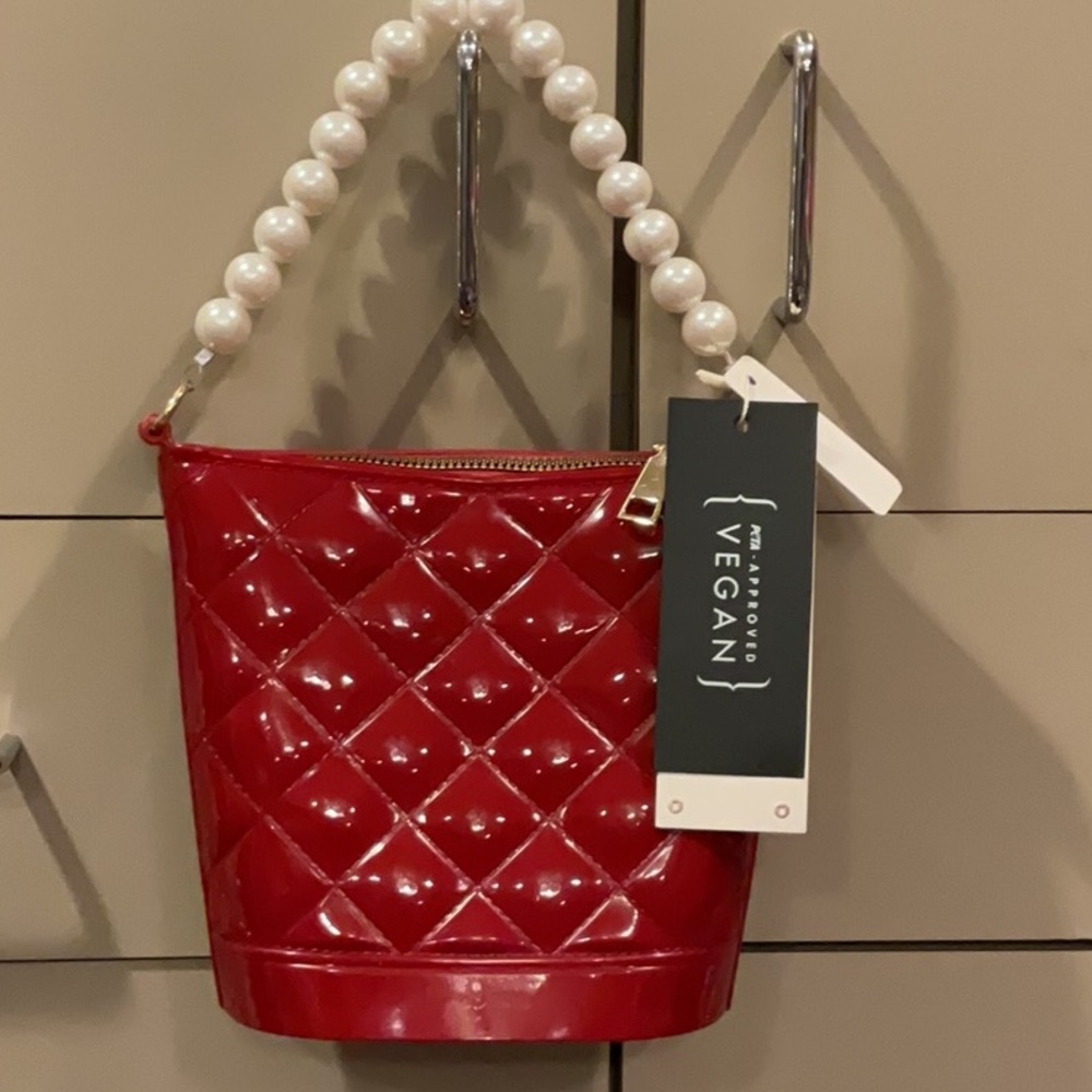 Le Miel Red Quilted Vegan Bucket Bag with Adorable Pearl Handle. NWT